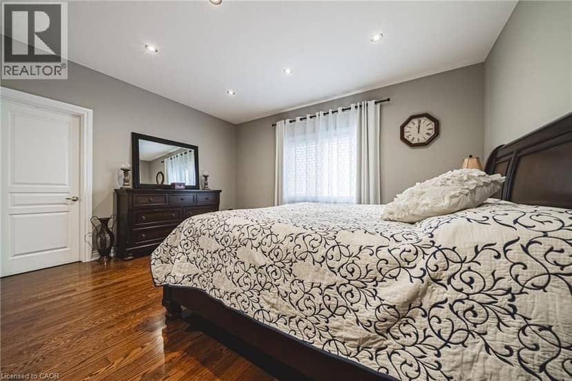137 PINEHILL Drive — photo 20 of 39