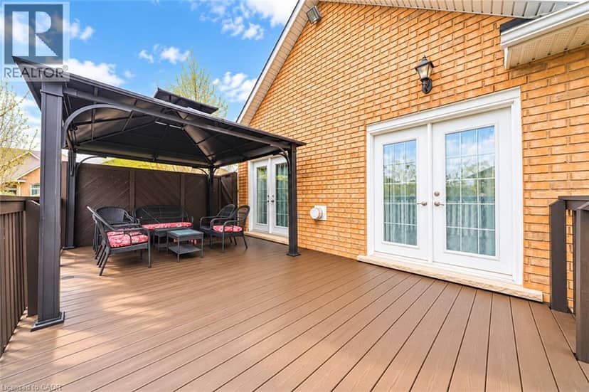 137 PINEHILL Drive — photo 36 of 39