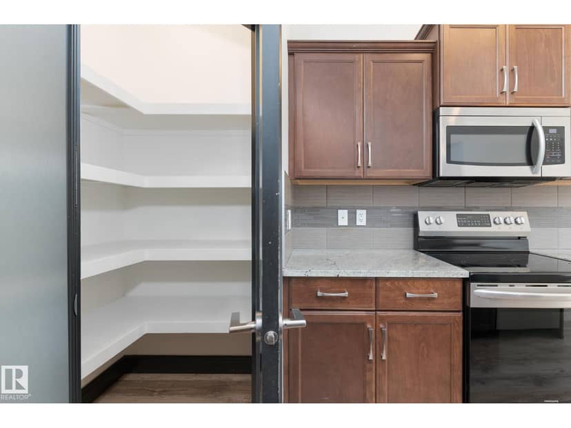 71 Greenbury Cr — photo 11 of 40