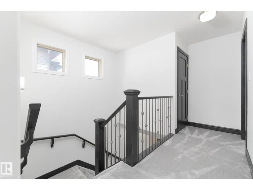 71 Greenbury Cr — photo 27 of 40