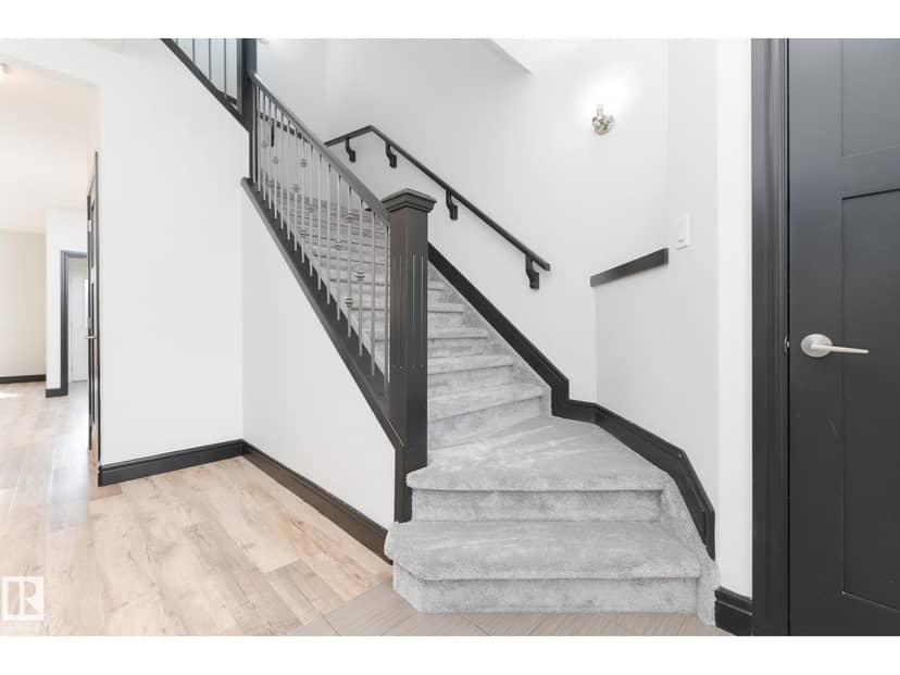 71 Greenbury Cr — photo 26 of 40
