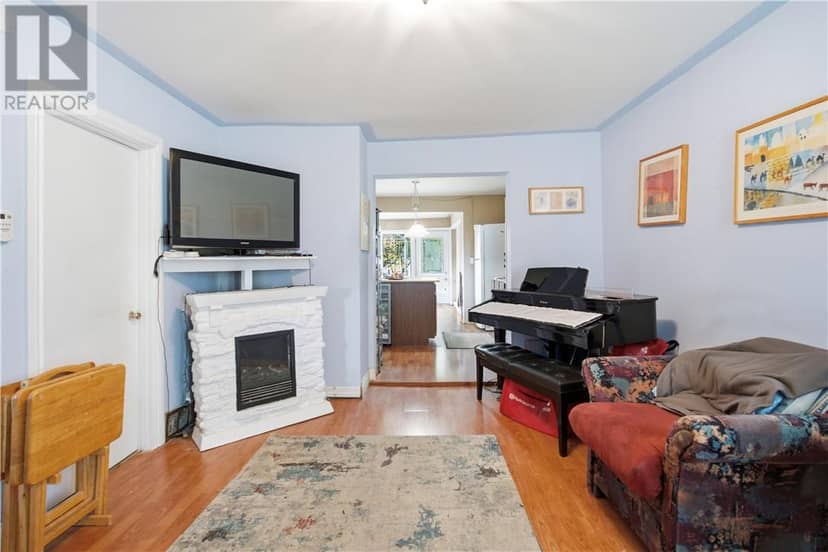 57 Sellwood Avenue, Capreol, photo 2