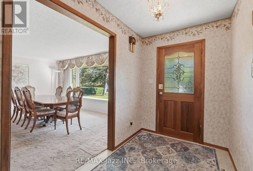 346 Conlin Road E — photo 10 of 40