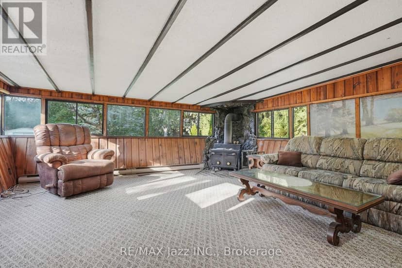 346 Conlin Road E — photo 21 of 40
