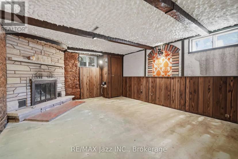 346 Conlin Road E — photo 38 of 40