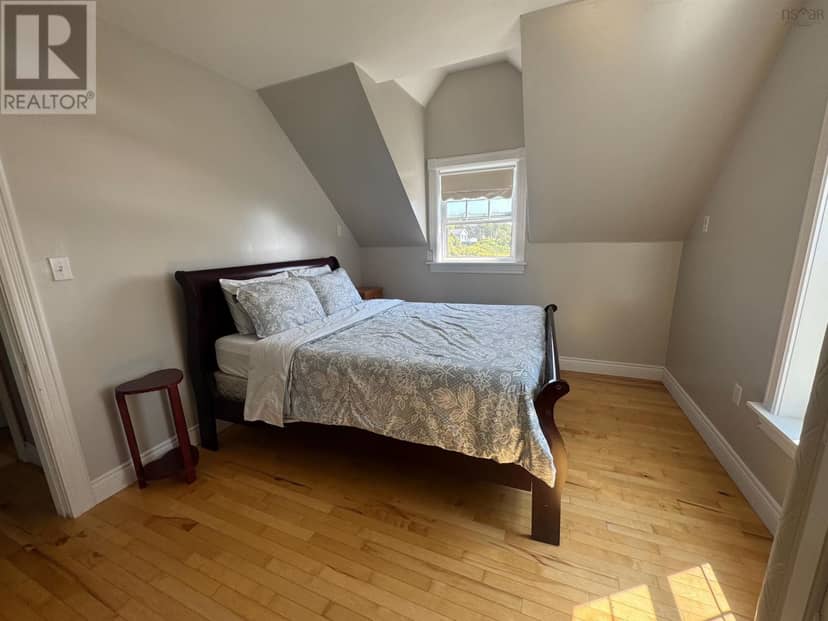 21 Fraser Street — photo 15 of 40