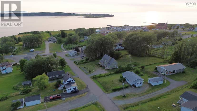 21 Fraser Street, Port Hood, photo 2