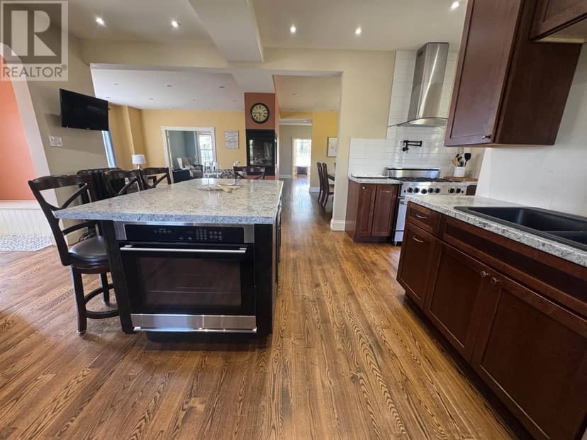 21 Fraser Street, Port Hood, photo 4