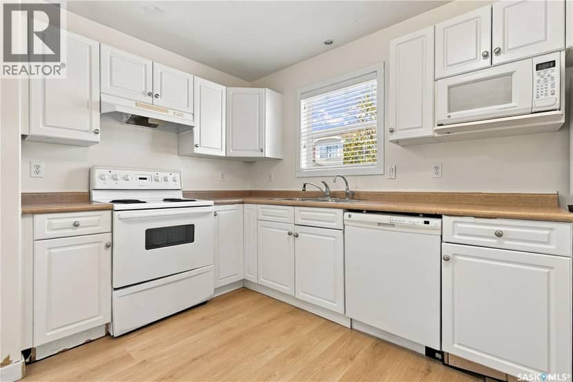 46 4901 Child AVENUE — photo 10 of 40