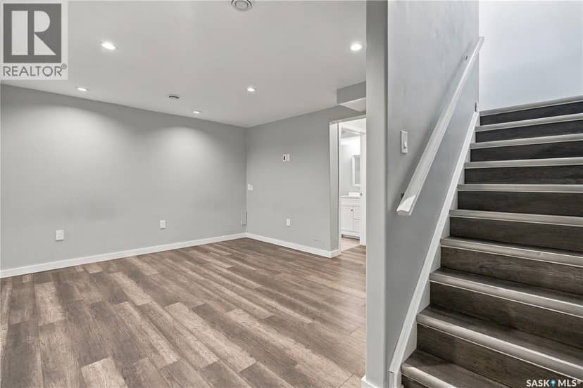 46 4901 Child AVENUE — photo 32 of 40