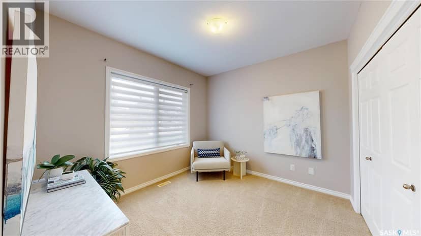 242 Whalley CRESCENT — photo 21 of 40