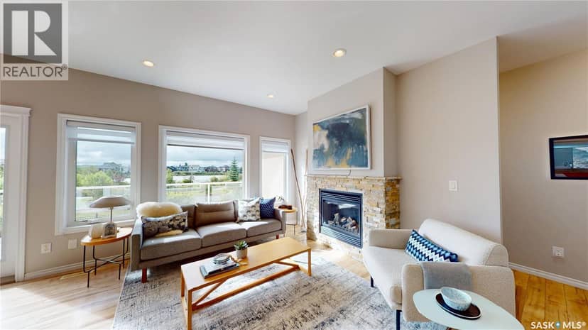 242 Whalley CRESCENT — photo 9 of 40