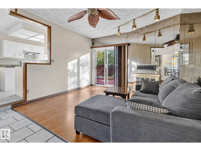 11 Howson Cr NW — photo 14 of 40