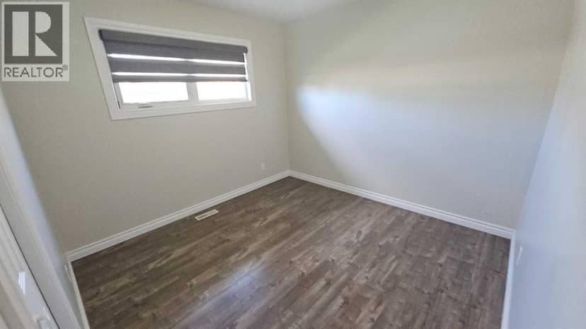 4709 Windsor Avenue — photo 9 of 30