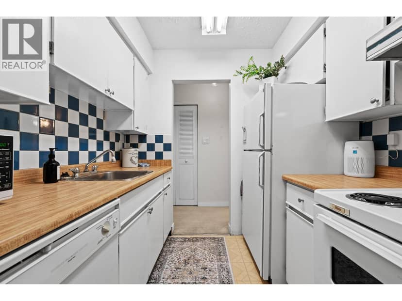 206 250 W 1ST STREET, North Vancouver, photo 6