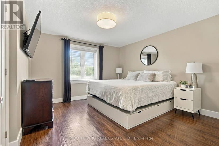 757 Nadine Avenue — photo 10 of 40