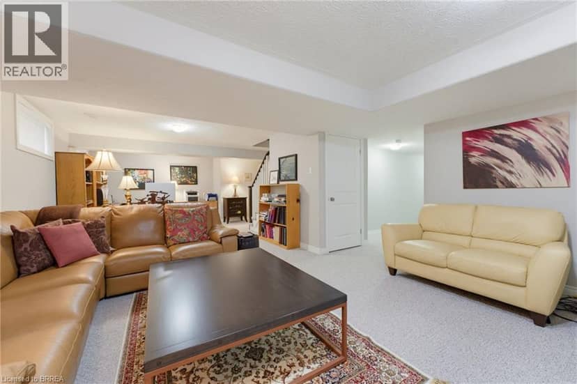 68 FAIRVIEW Drive Unit# 3 — photo 28 of 40