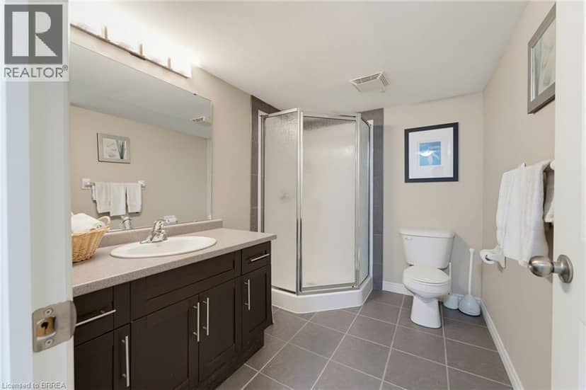 68 FAIRVIEW Drive Unit# 3 — photo 30 of 40
