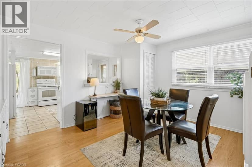 42 SANDERSON Street — photo 13 of 40