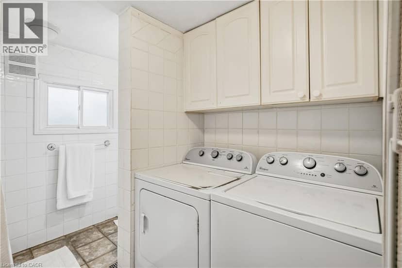42 SANDERSON Street — photo 25 of 40
