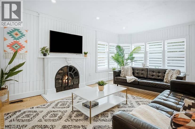 59 SHAKESPEARE Avenue — photo 10 of 40
