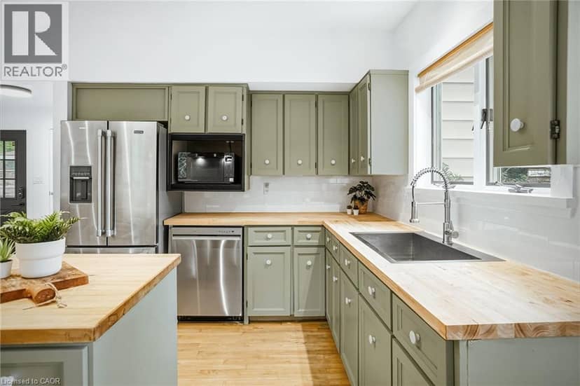 59 SHAKESPEARE Avenue — photo 17 of 40