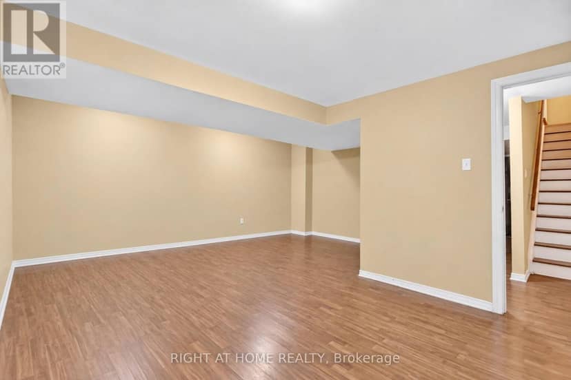 221 King Street — photo 26 of 30