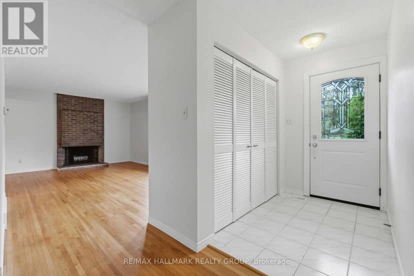 3 Sandwell Crescent, Ottawa, photo 3