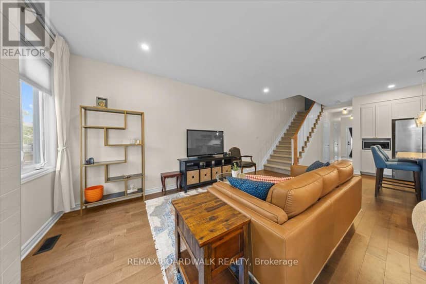 248 Munro Street — photo 15 of 40