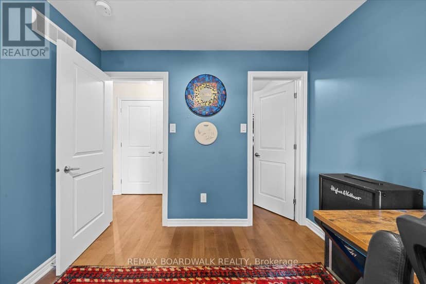 248 Munro Street — photo 29 of 40