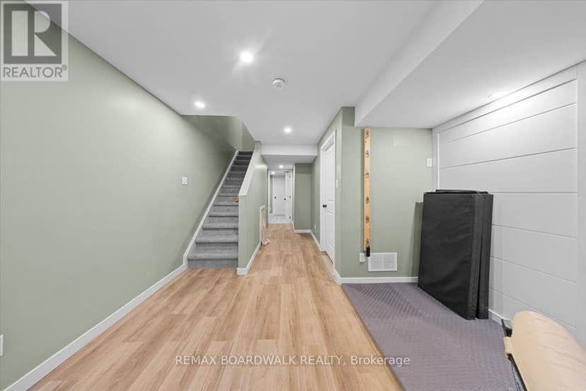 248 Munro Street — photo 32 of 40