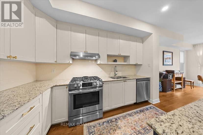 248 Munro Street — photo 9 of 40