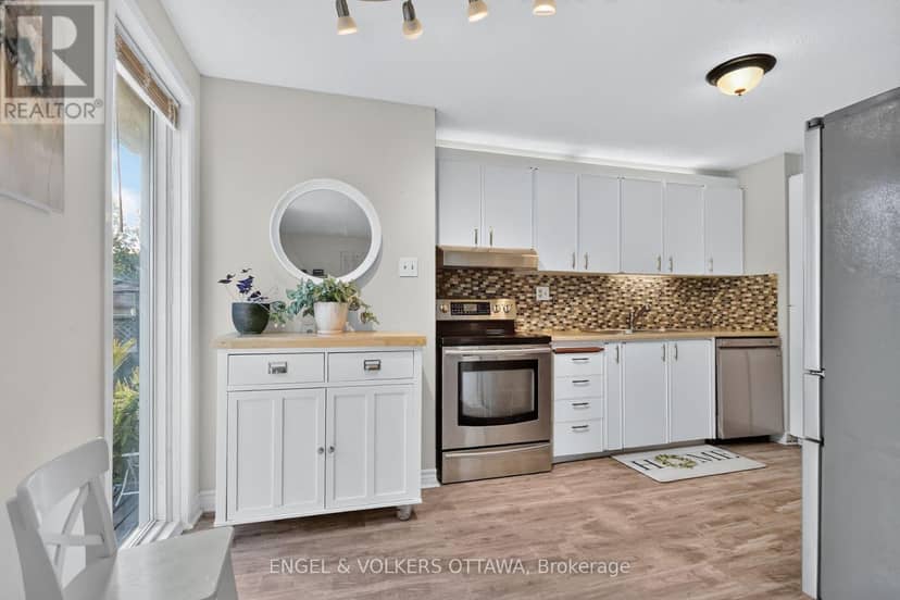 138 Sherway Drive — photo 14 of 40
