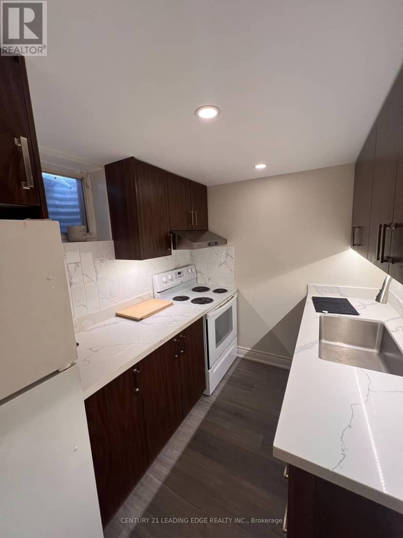 39 Waddington Crescent — photo 36 of 40