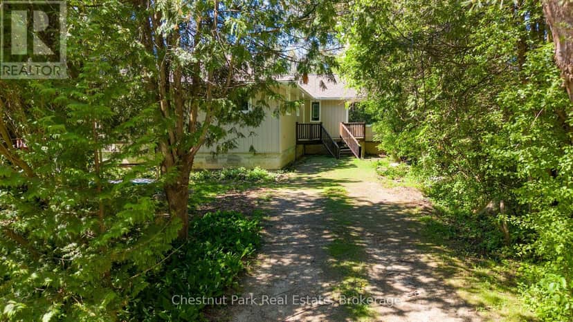 4 Parkside Avenue — photo 1 of 40