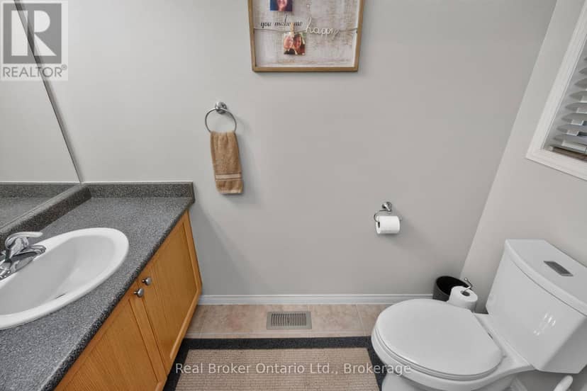 140 Southwinds Crescent — photo 15 of 40