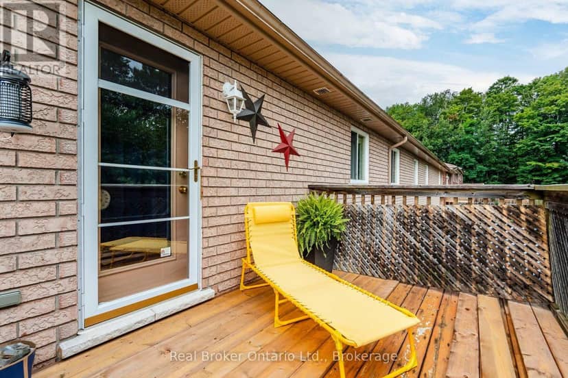 140 Southwinds Crescent — photo 18 of 40