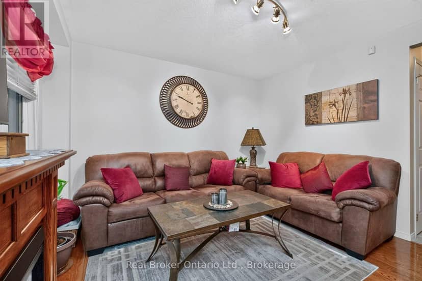 140 Southwinds Crescent, Midland, photo 7