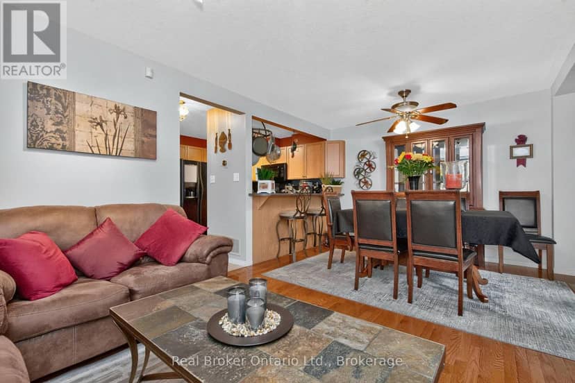 140 Southwinds Crescent — photo 9 of 40