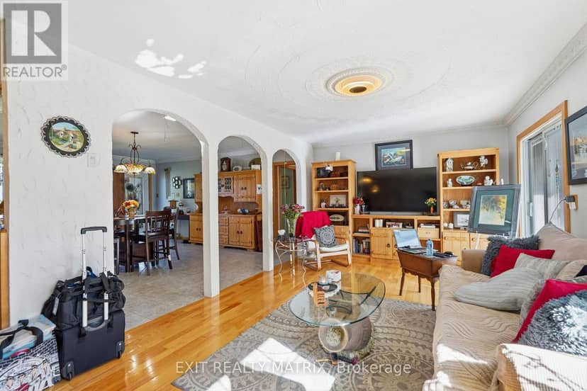 1055 Victoria Street — photo 13 of 40