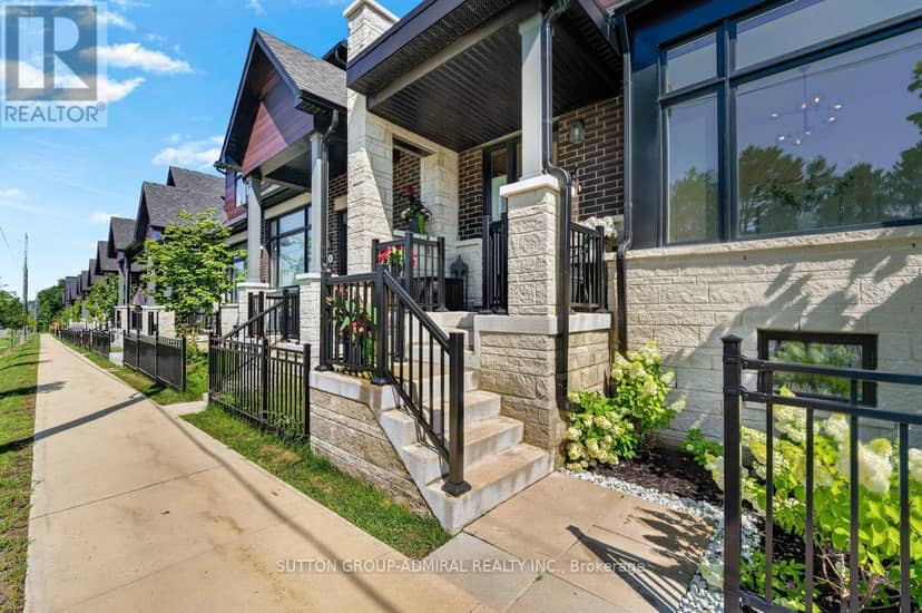 4 Vern Robertson Gate, Uxbridge, photo 2