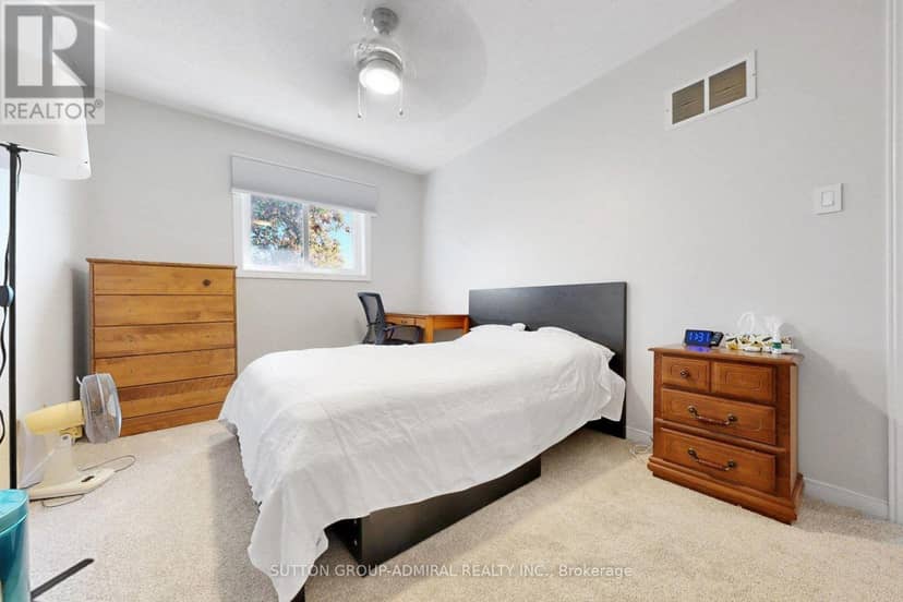 43 Berwick Crescent — photo 29 of 40