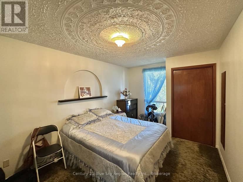540 Bissett Street — photo 23 of 35
