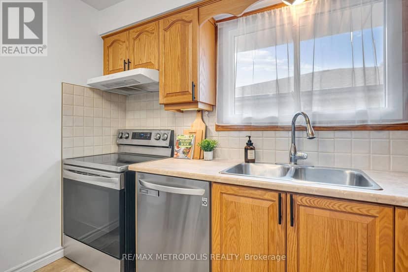 598 Black Oak Crescent — photo 14 of 40