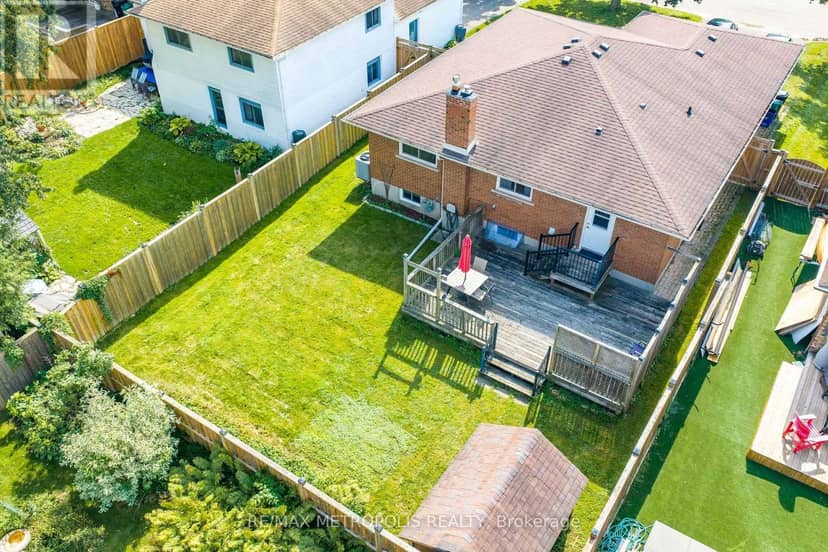 598 Black Oak Crescent — photo 38 of 40