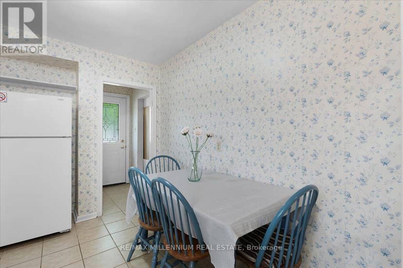 37 Radford Street — photo 8 of 40