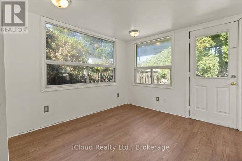 29 Biggar Avenue, Hamilton, photo 8