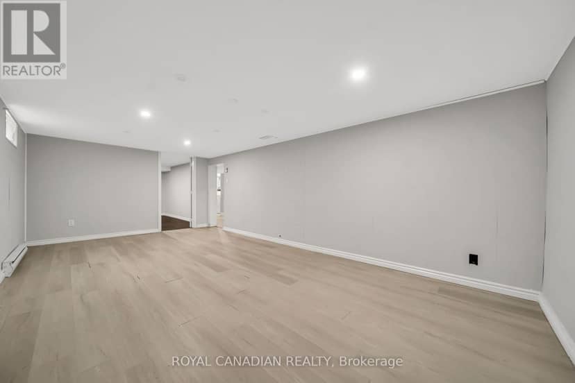 284 Cedar Crescent — photo 36 of 40
