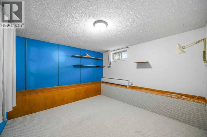 251 12 Street SE — photo 23 of 39