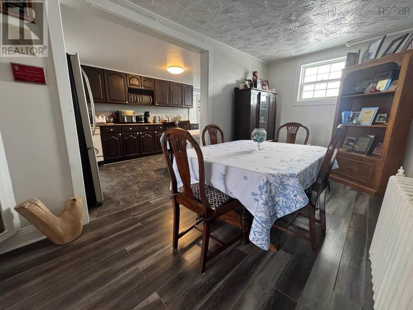 69 Campbell Street — photo 25 of 29